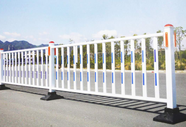 道路防护栏的作用及设计要求