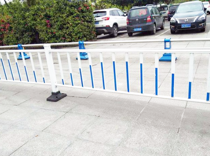 市政护栏安装的原则以及设置标准