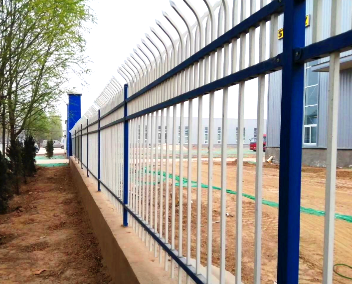 如何安装锌钢围栏使其受人们欢迎