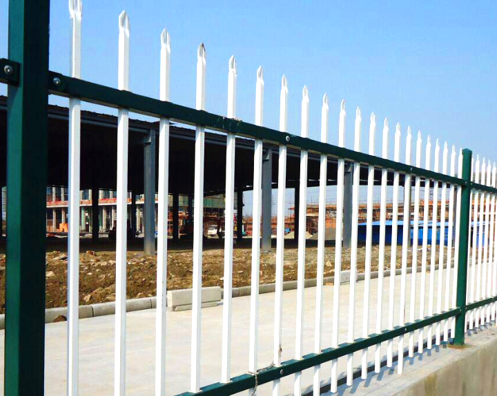 详解下铁艺围栏小区护栏的特色